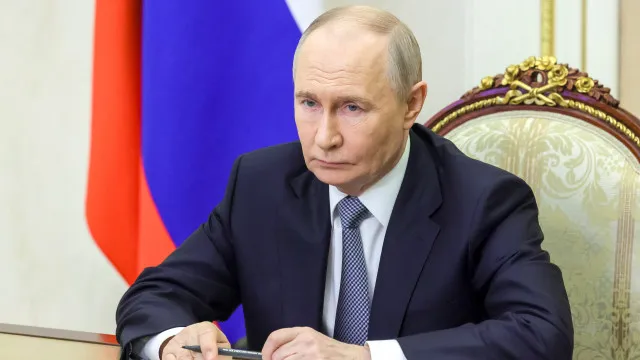 
                    Putin diz que 