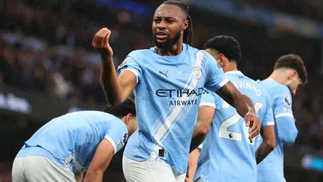
                    Será até ao fim. Manchester City bate Crystal Palace e pressiona Arsenal
                