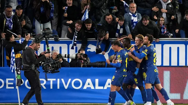Ressaca de título. Barcelona perde ante Alavés, que sonha com manutenção