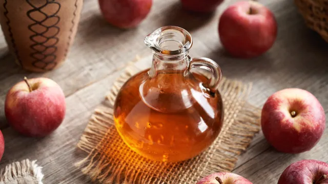 
                    6 coisas que nunca pensou fazer com vinagre de maçã
                
