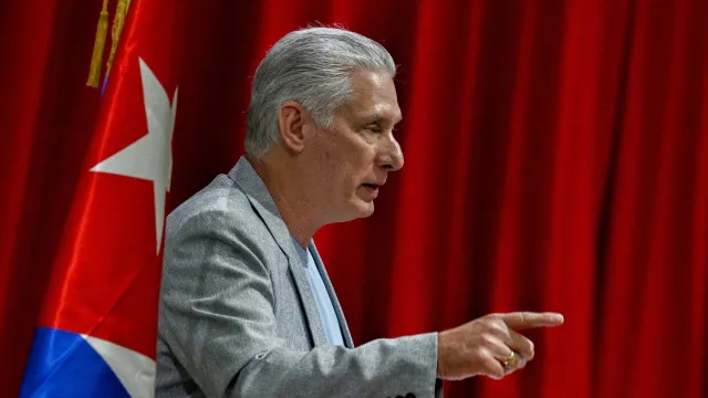 
                    Levantamento do bloqueio dos EUA era forma 