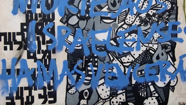 
                    Embaixada de Israel em Lisboa vandalizada com grafitis. 