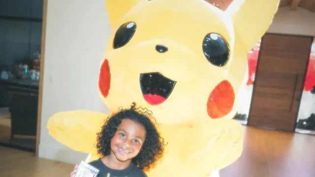 
                    Kim Kardashian e as imagens da luxuosa festa que preparou para o filho
                