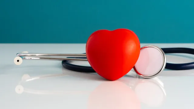 
                    Hipertensão. 8 frutas que baixam a pressão arterial, revela cardiologista
                
