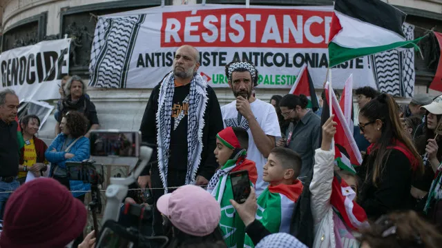 
                    França ameaça expulsar militante palestiniano Ramy Shaath
                