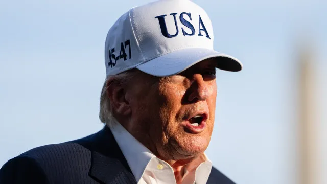 
                    Trump desvaloriza alegado fornecimento de informações chinesas ao Irão
                