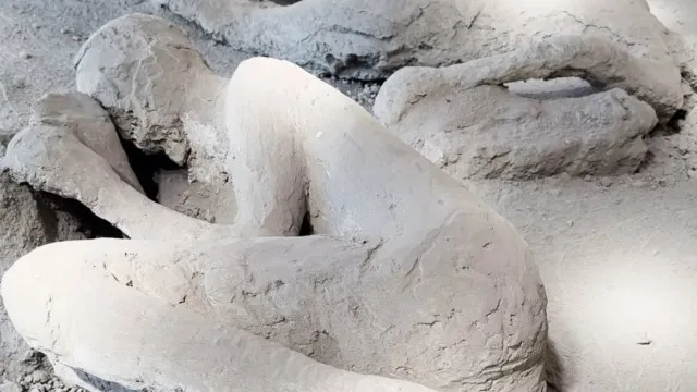 Cientistas identificam médico de Pompeia graças a caixa de instrumentos