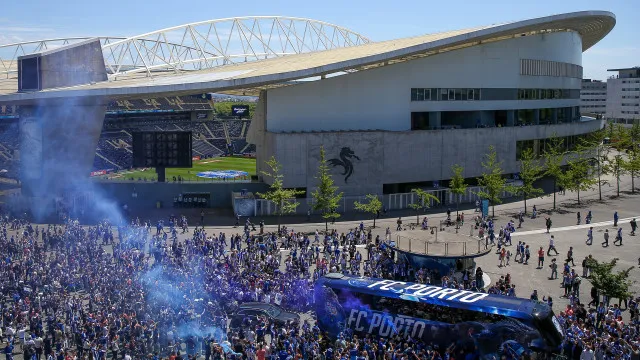 
                    FC Porto mexe no jogo de apresentação aos sócios
                