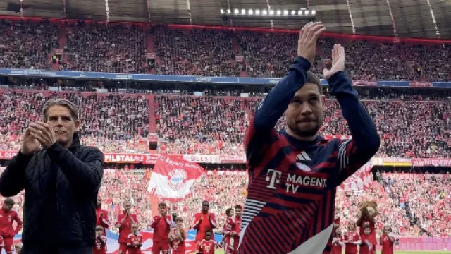 Assim foi a emocionante despedida do Bayern Munique a Raphael Guerreiro