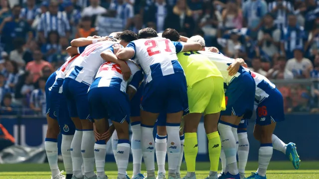 EM DIRETO: FC Porto-Santa Clara e Moreirense-AVS já arrancaram