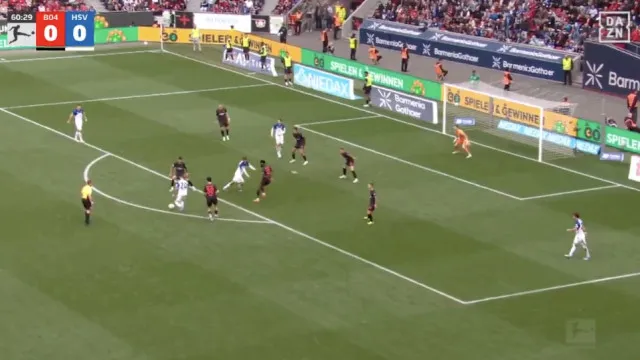 
                    Golaço de Fábio Vieira dá outro brilho ao final da Bundesliga
                
