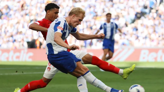 
                    Em jogo morno, FC Porto bate Santa Clara antes da festa do título
                
