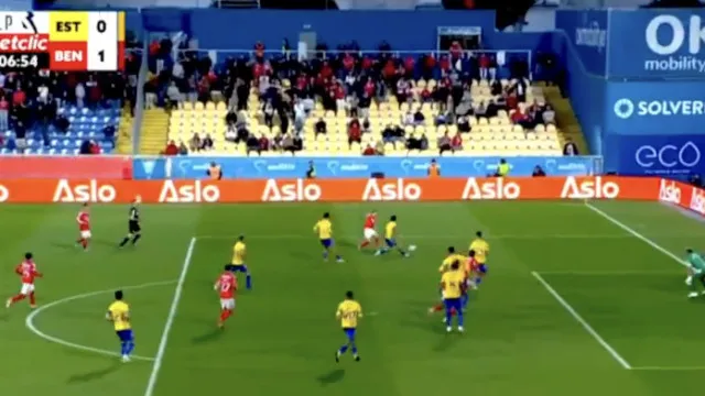 
                    Richard Ríos não perdoou distração e deixou assim o Benfica a vencer
                