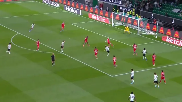 
                    Golo da despedida? Foi assim que Hjulmand fechou o triunfo do Sporting 
                