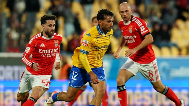 
                    João Carvalho: 