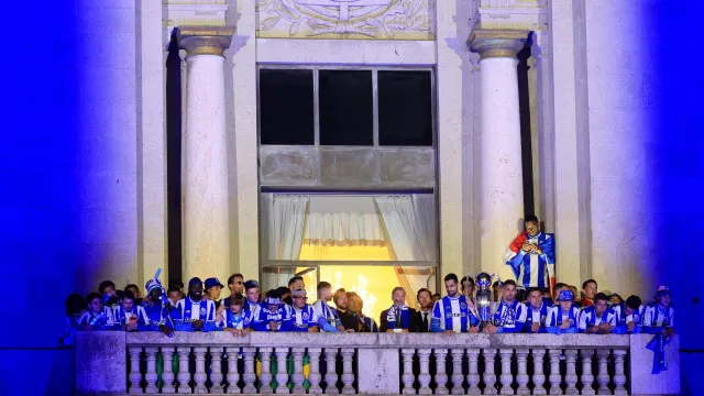 A alma do Dragão espalhou-se pela Invicta e houve festa digna de campeão