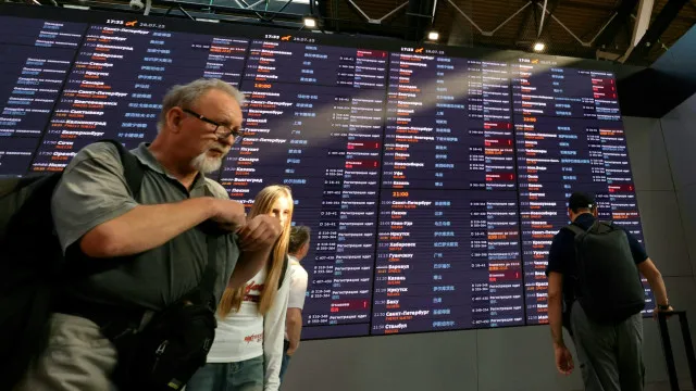 Mais de 50 aviões desviados para outros aeroportos após ataque a Moscovo