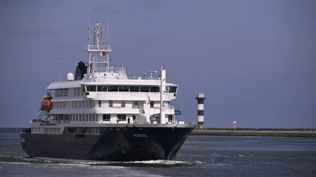 
                    Capitão do Hondius, onde foi detetado surto de hantavírus, abandona navio
                