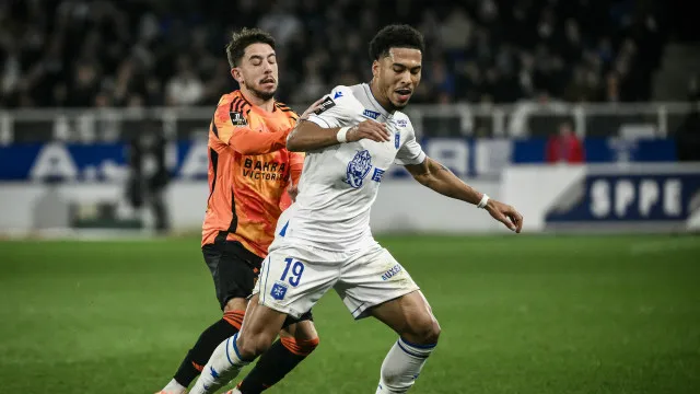 
                    Milhões à vista. FC Porto esfrega as mãos por Namaso e Iván Jaime
                