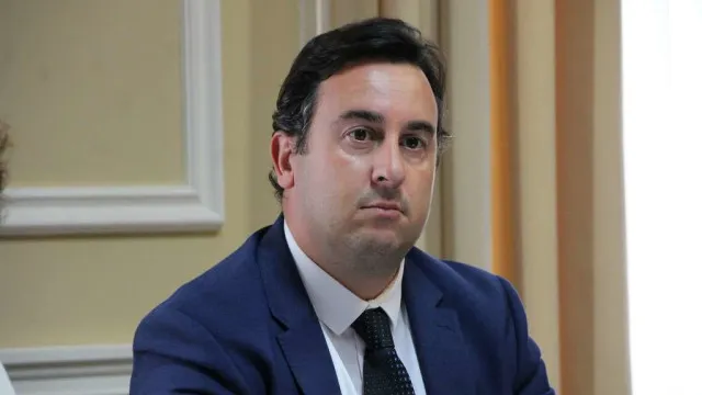 Falha de combustível nas Lajes? PS/Açores quer "esclarecimento cabal"