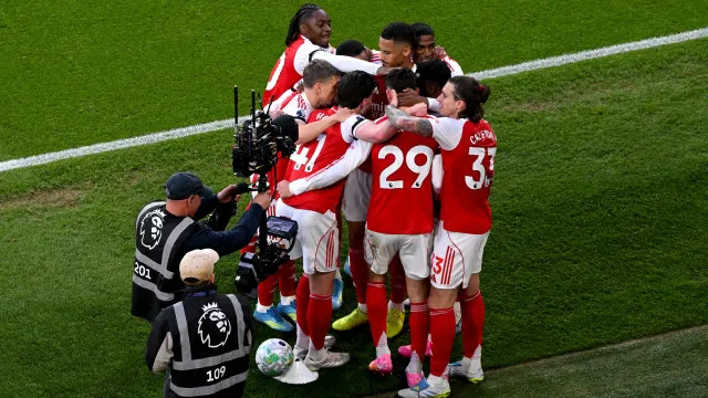 
                    Arsenal à beira do delírio. Gunners vencem e ficam a um passo do título
                