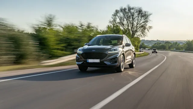 
                    “Fabricamos para as pessoas”. Ford apela a metas realistas na Europa
                
