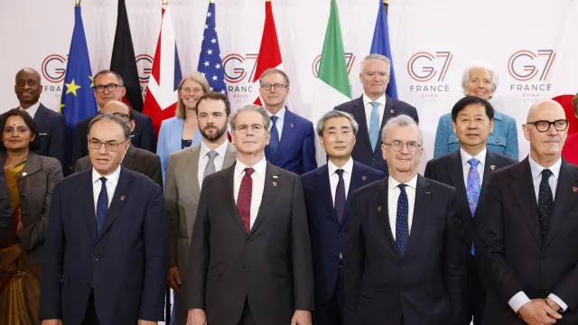 
                    G7 reafirma 