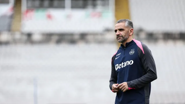 
                    As imagens do treino do Sporting no Jamor, com pormenor que salta à vista
                