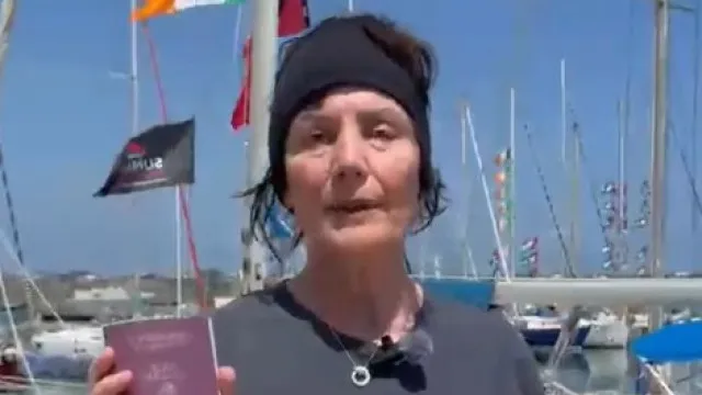 
                    Irmã da presidente da Irlanda detida por Israel. Estava na flotilha
                