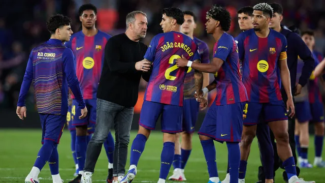 
                    Flick comunica decisão final sobre João Cancelo ao Barcelona
                
