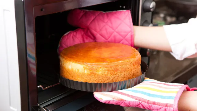 
                    É por isto que os seus bolos afundam sempre no meio
                
