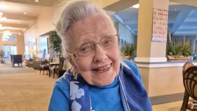
                    Aos 103 anos, Dottie faz exercício diariamente (e não só). Eis os truques
                