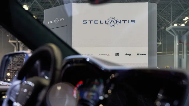 
                    Stellantis e Jaguar Land Rover querem colaborar nos EUA
                