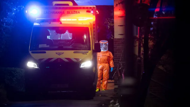 Ébola: Quénia bloqueia centro de quarentena para norte-americanos