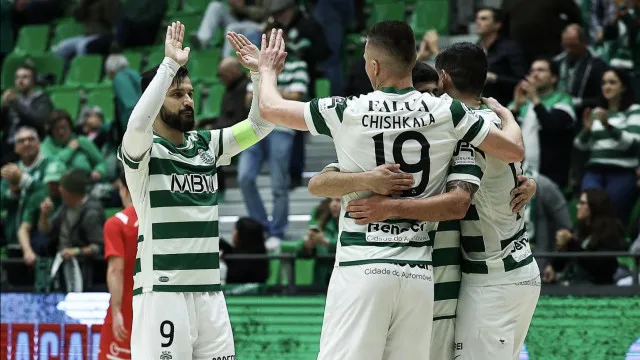 Sporting volta a derrotar Torreense e está nas 'meias' da liga