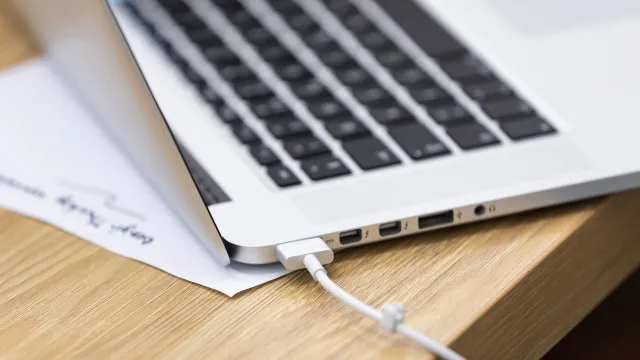 
                    Lusa Verifica deteta rede internacional com mais de 2 mil páginas falsas
                