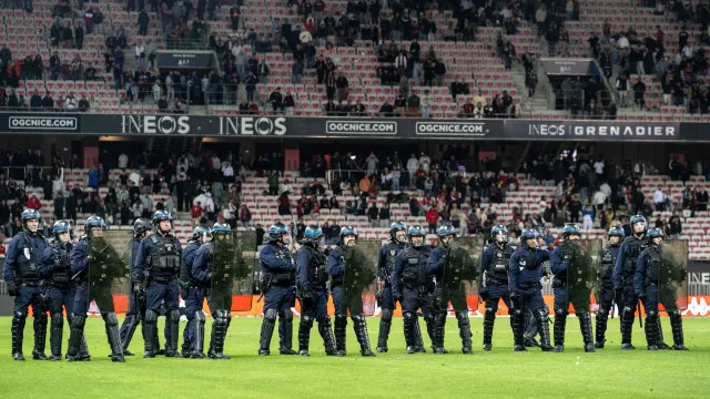 Detidas 65 pessoas por confrontos que envolveram adeptos do Nice em Paris