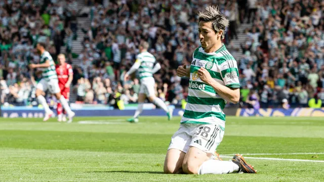 Conto de fadas acaba. Celtic bate Dunfermline e conquista Taça da Escócia