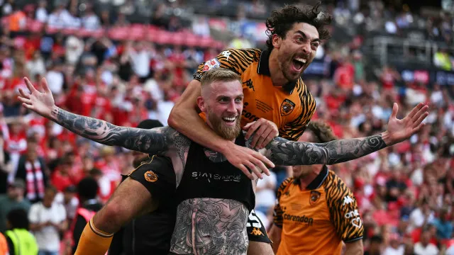 Até ao fim. Hull City bate Middlesbrough nos descontos e sobe à Premier