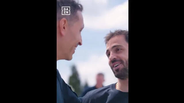 
                    Manchester City surpreende Bernardo Silva e português reagiu... assim
                