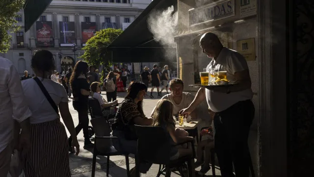 
                    Recente onda de calor foi a mais letal em França desde 2003
                