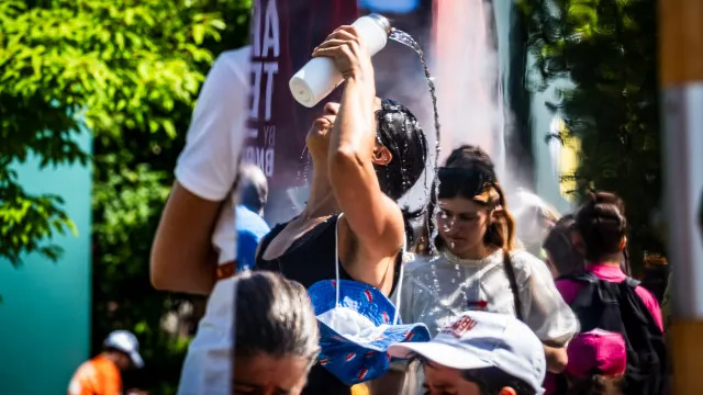 Autoridades de Bruxelas alertam habitantes para calor por SMS