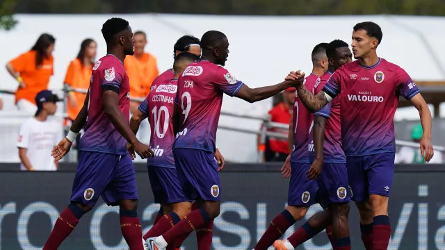 Torreense agrava vida ao Benfica, bate Sporting e vence Taça de Portugal