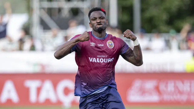
                    Stopira eufórico após golo da vitória ante Sporting: 