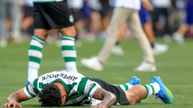 
                    Só o FC Porto sobreviveu ao sismo provocado pelo Torreense
                