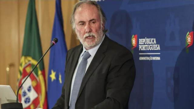 Irregularidades no SIRESP, demissão e ministro a 'assobiar para o lado'?