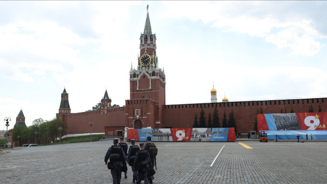 Rússia propõe subir impostos dias após prometer que não o faria