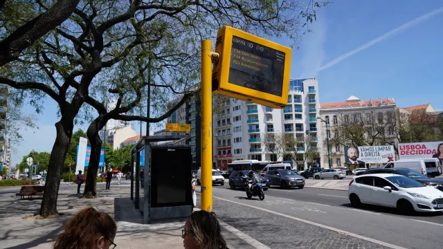 
                    Carris reforça informação em tempo real nas paragens de autocarro
                