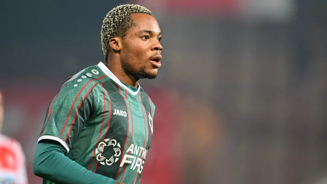 Antigo jogador do Southampton morre aos 21 anos