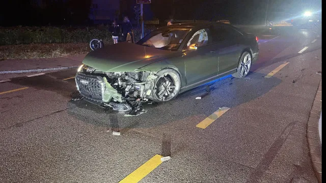Suíça. Jovem de 13 anos rouba carro aos pais... e despista-se contra muro